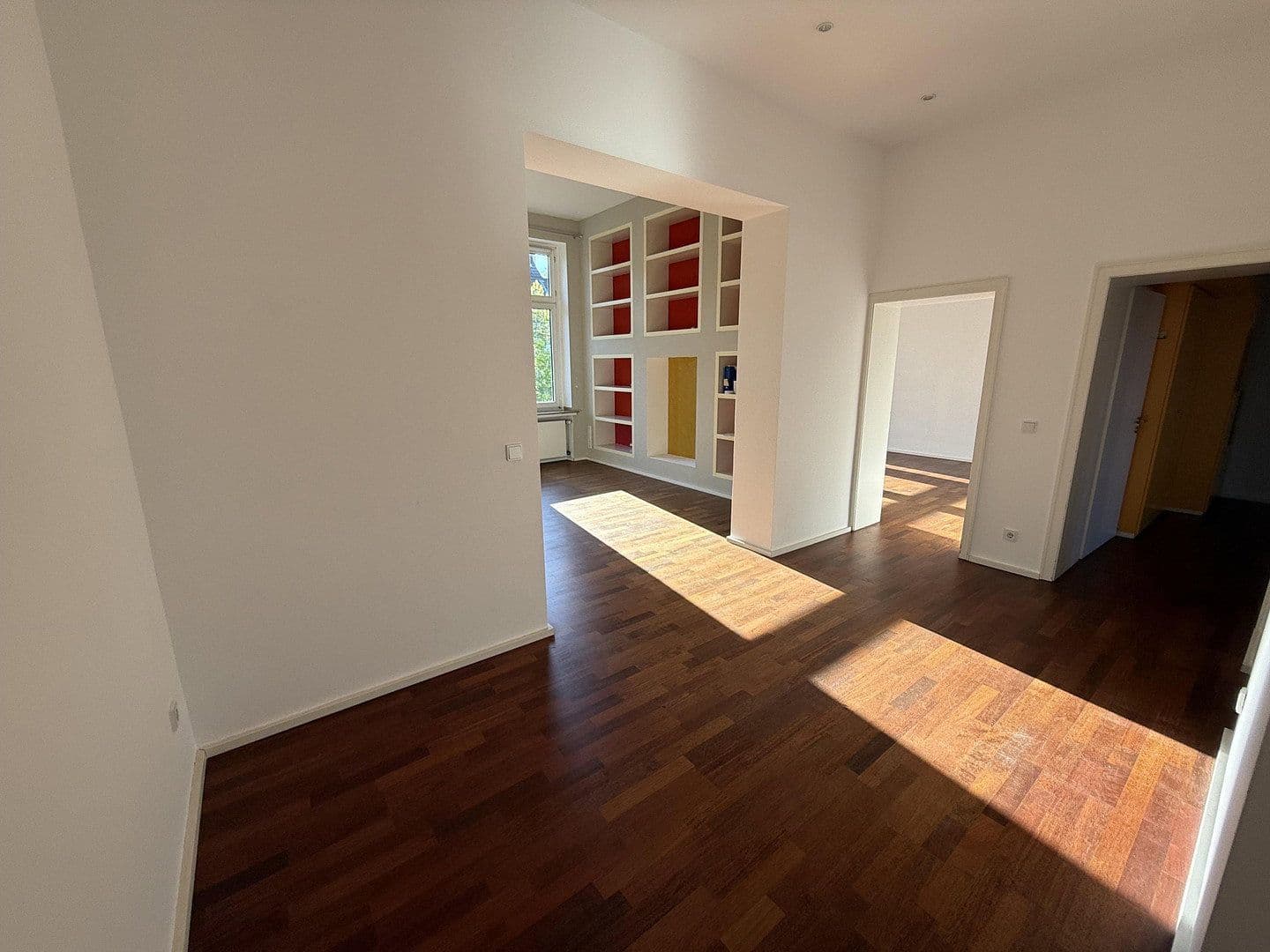 Pronájem bytu 2+kk 95 m², Moltkestraße 127, Köln, Severní Porýní-Vestfálsko Pronájem bytu 2+kk 95 m², Moltkestraße 127, Köln, Severní Porýní-Vestfálsko