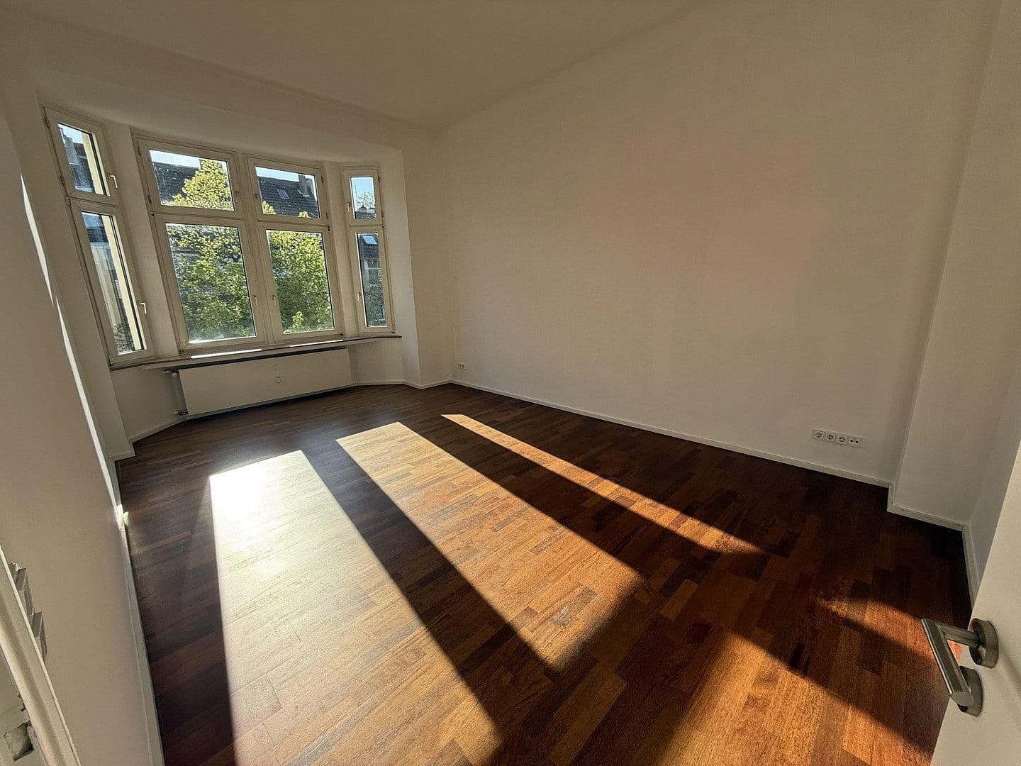 Pronájem bytu 2+kk 95 m², Moltkestraße 127, Köln, Severní Porýní-Vestfálsko Pronájem bytu 2+kk 95 m², Moltkestraße 127, Köln, Severní Porýní-Vestfálsko