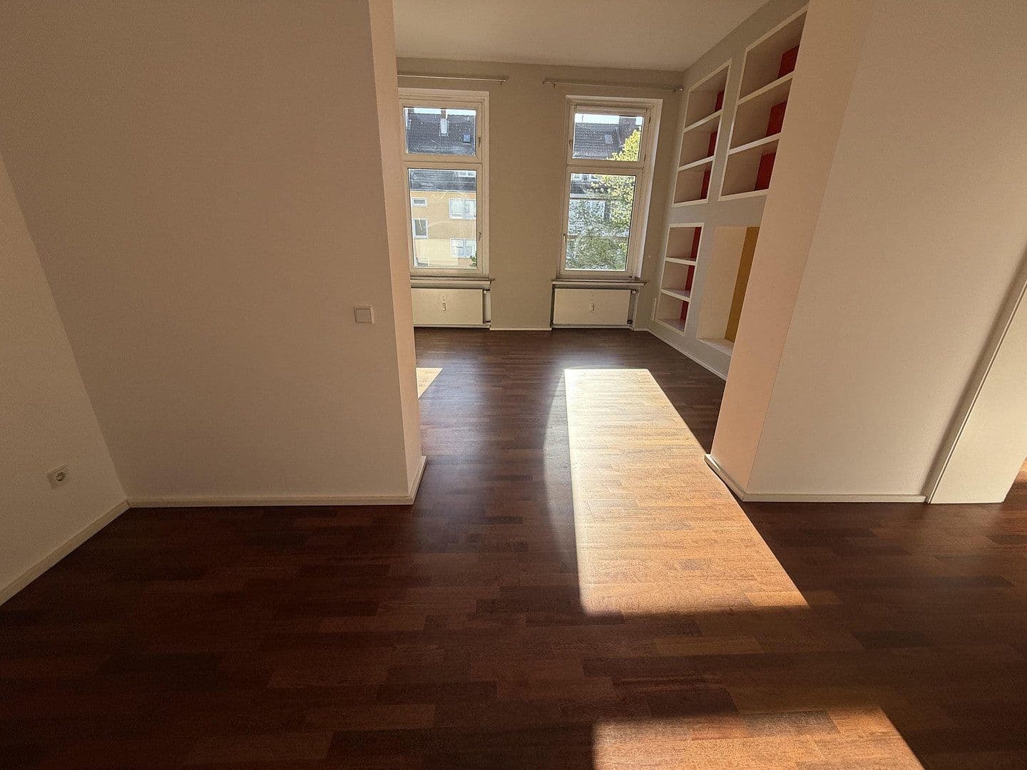 Pronájem bytu 2+kk 95 m², Moltkestraße 127, Köln, Severní Porýní-Vestfálsko Pronájem bytu 2+kk 95 m², Moltkestraße 127, Köln, Severní Porýní-Vestfálsko