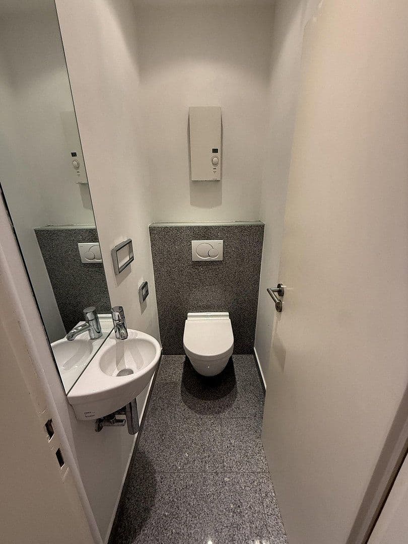 Pronájem bytu 2+kk 95 m², Moltkestraße 127, Köln, Severní Porýní-Vestfálsko Pronájem bytu 2+kk 95 m², Moltkestraße 127, Köln, Severní Porýní-Vestfálsko