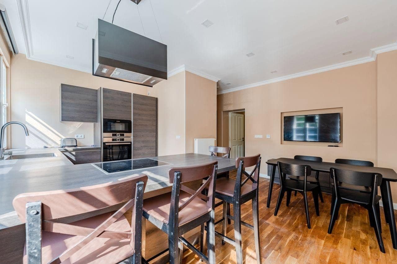 Prodej bytu 3+1 65 m², Pfahlerstraße 6, Berlin, Berlín Prodej bytu 3+1 65 m², Pfahlerstraße 6, Berlin, Berlín