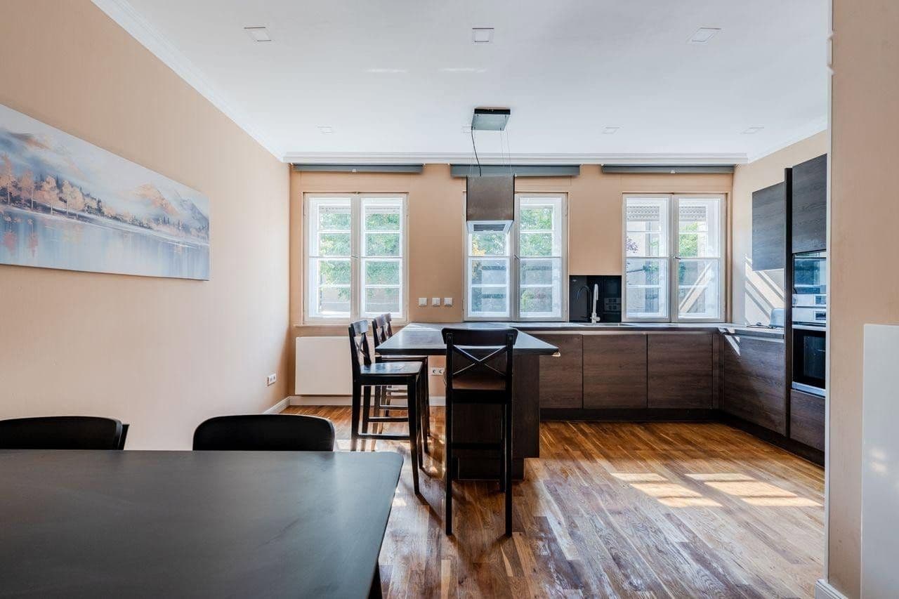 Prodej bytu 3+1 65 m², Pfahlerstraße 6, Berlin, Berlín Prodej bytu 3+1 65 m², Pfahlerstraße 6, Berlin, Berlín