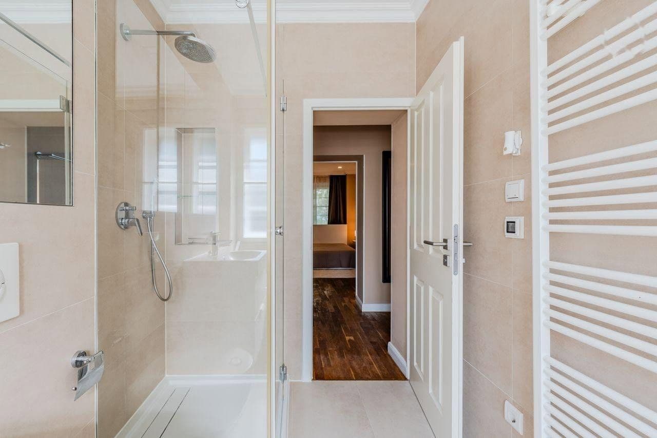 Prodej bytu 3+1 65 m², Pfahlerstraße 6, Berlin, Berlín Prodej bytu 3+1 65 m², Pfahlerstraße 6, Berlin, Berlín