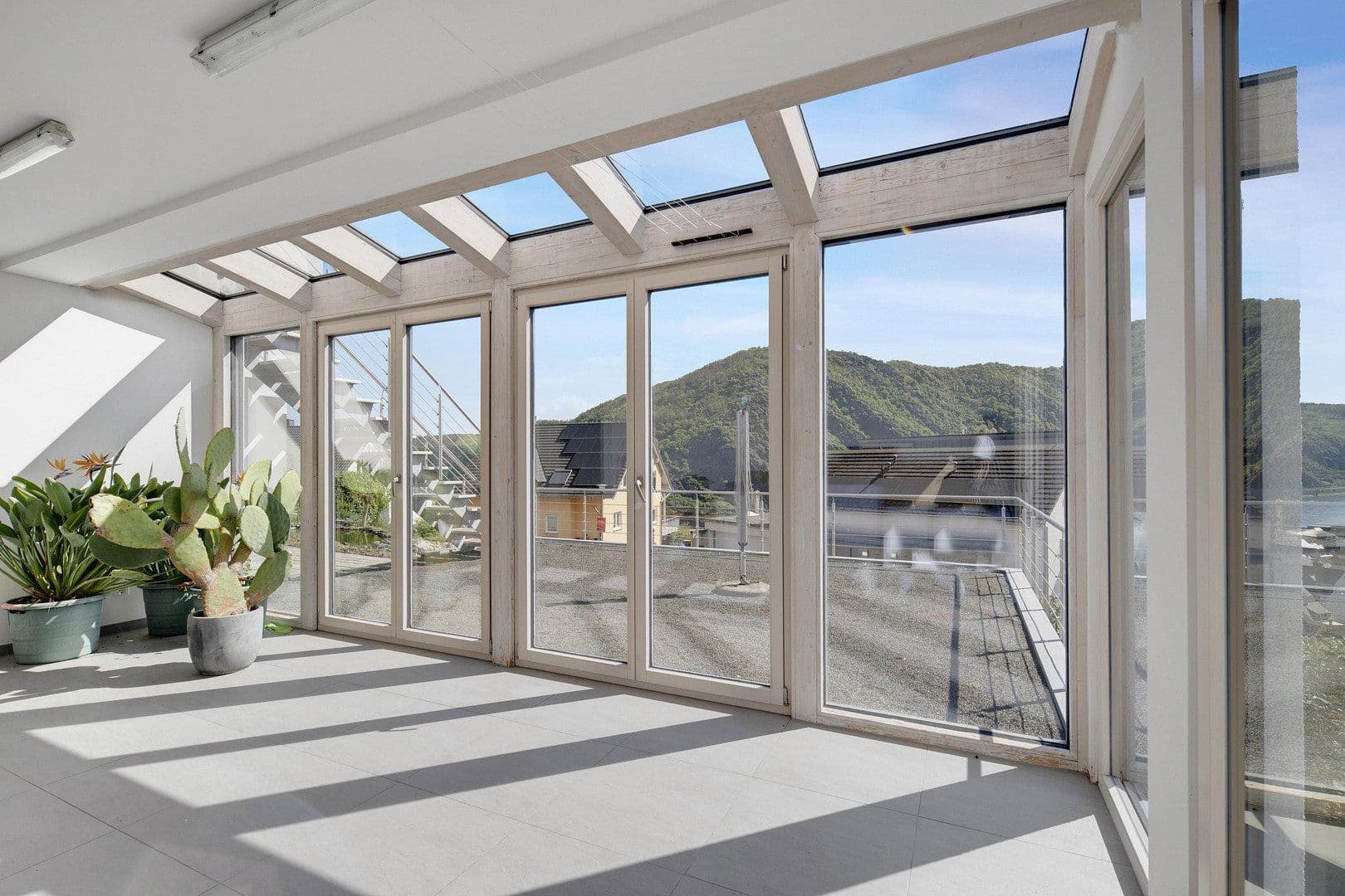 Prodej domu 216 m², pozemek 1.200 m², Oberwesel, Porýní-Falc Prodej domu 216 m², pozemek 1.200 m², Oberwesel, Porýní-Falc