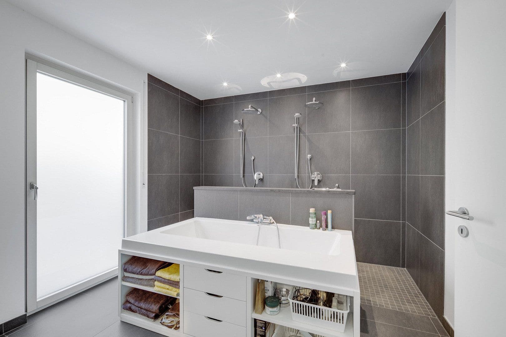 Prodej domu 216 m², pozemek 1.200 m², Oberwesel, Porýní-Falc Prodej domu 216 m², pozemek 1.200 m², Oberwesel, Porýní-Falc