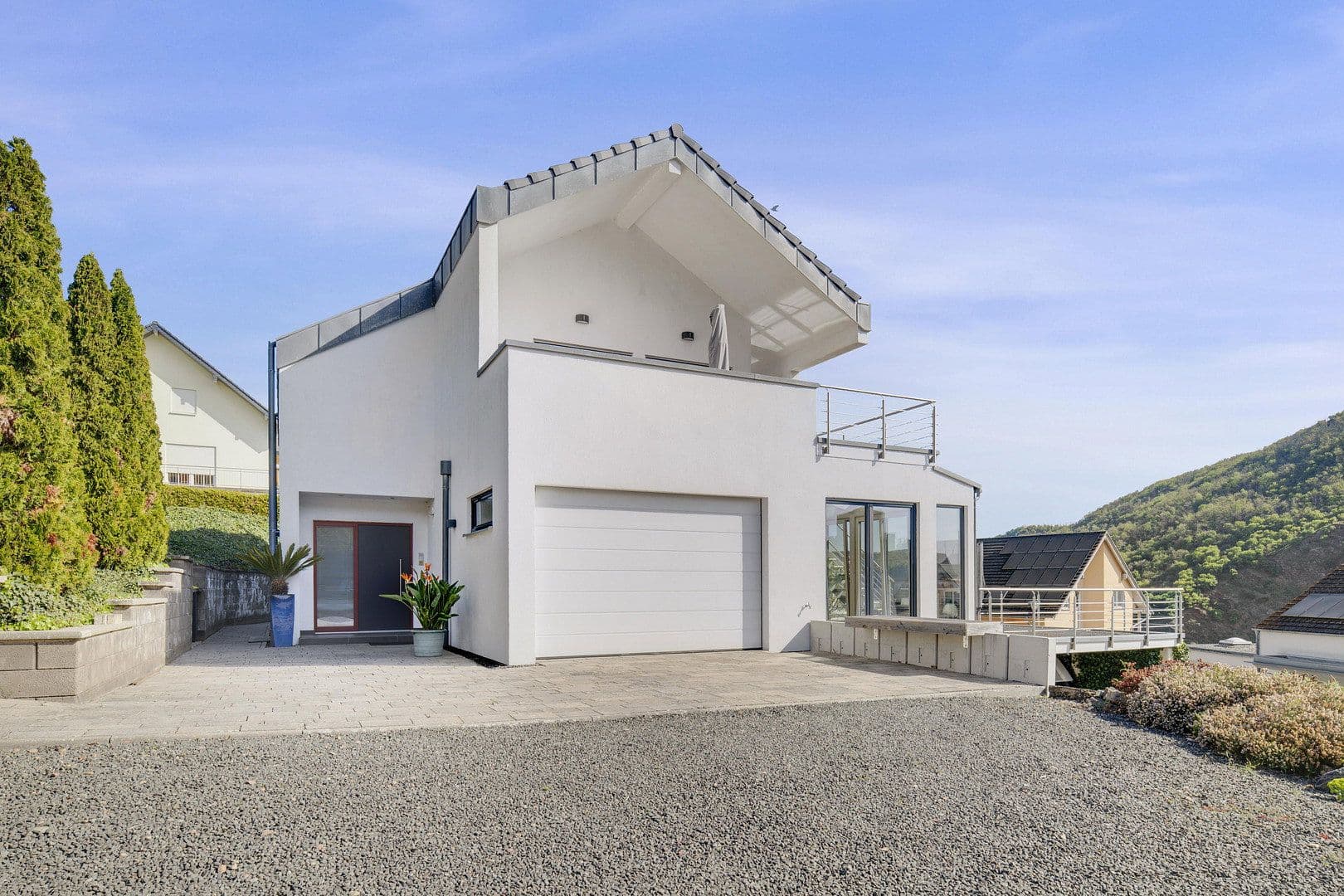 Prodej domu 216 m², pozemek 1.200 m², Oberwesel, Porýní-Falc Prodej domu 216 m², pozemek 1.200 m², Oberwesel, Porýní-Falc