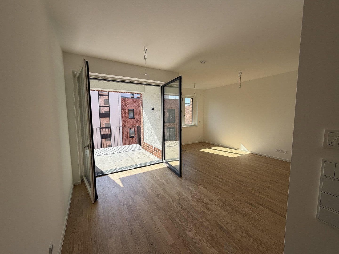 Pronájem bytu 2+1 68 m², Eiswerderstraße 10 A-J, Berlin, Berlín Pronájem bytu 2+1 68 m², Eiswerderstraße 10 A-J, Berlin, Berlín