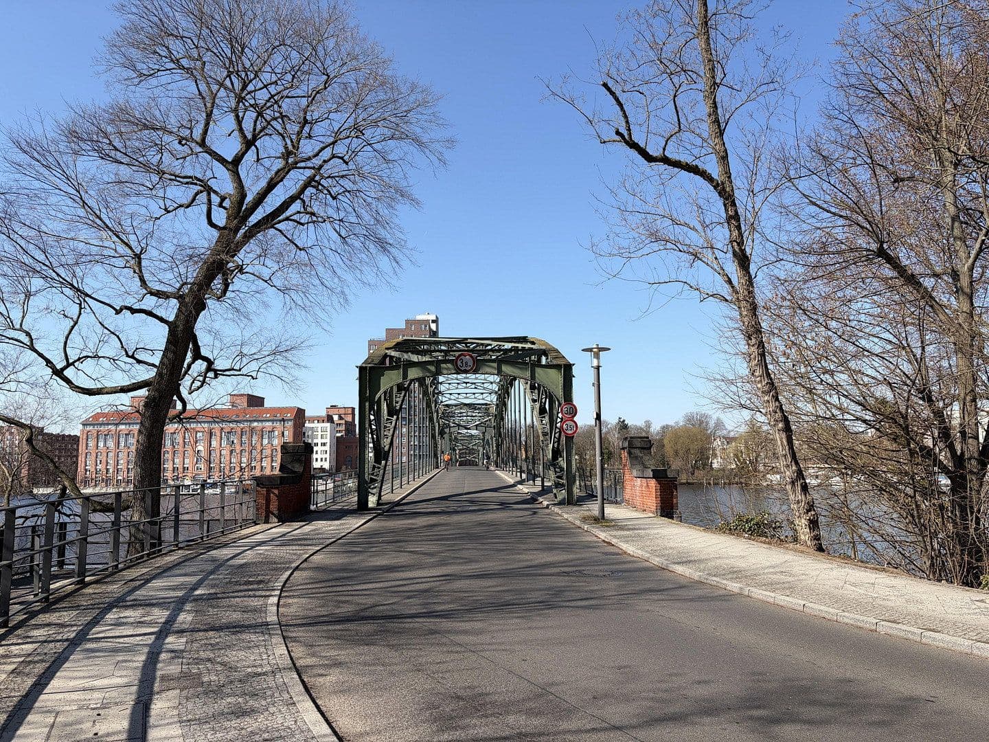 Pronájem bytu 2+1 68 m², Eiswerderstraße 10 A-J, Berlin, Berlín Pronájem bytu 2+1 68 m², Eiswerderstraße 10 A-J, Berlin, Berlín