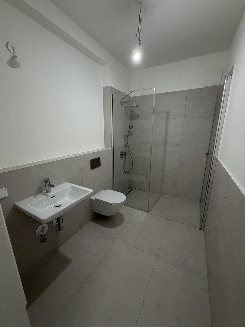 Pronájem bytu 2+1 68 m², Eiswerderstraße 10 A-J, Berlin, Berlín Pronájem bytu 2+1 68 m², Eiswerderstraße 10 A-J, Berlin, Berlín