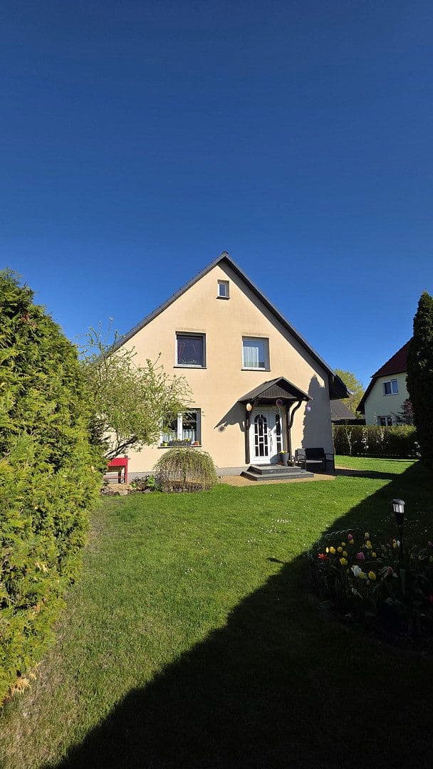 Prodej domu 135 m², pozemek 475 m², Velten, Braniborsko Prodej domu 135 m², pozemek 475 m², Velten, Braniborsko