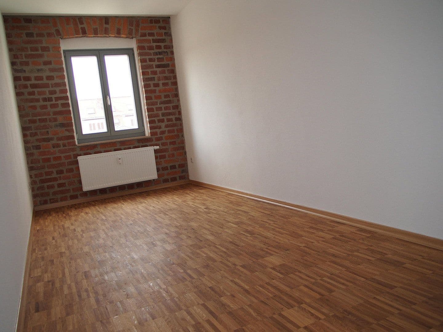 Pronájem bytu 3+1 84 m², Leipzig, Sasko Pronájem bytu 3+1 84 m², Leipzig, Sasko