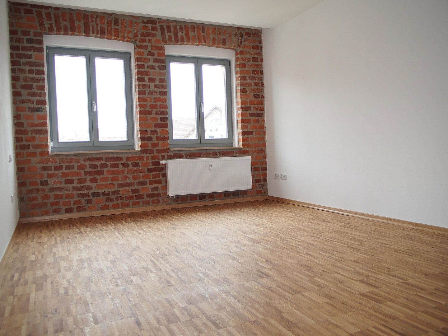 Pronájem bytu 3+1 84 m², Leipzig, Sasko Pronájem bytu 3+1 84 m², Leipzig, Sasko