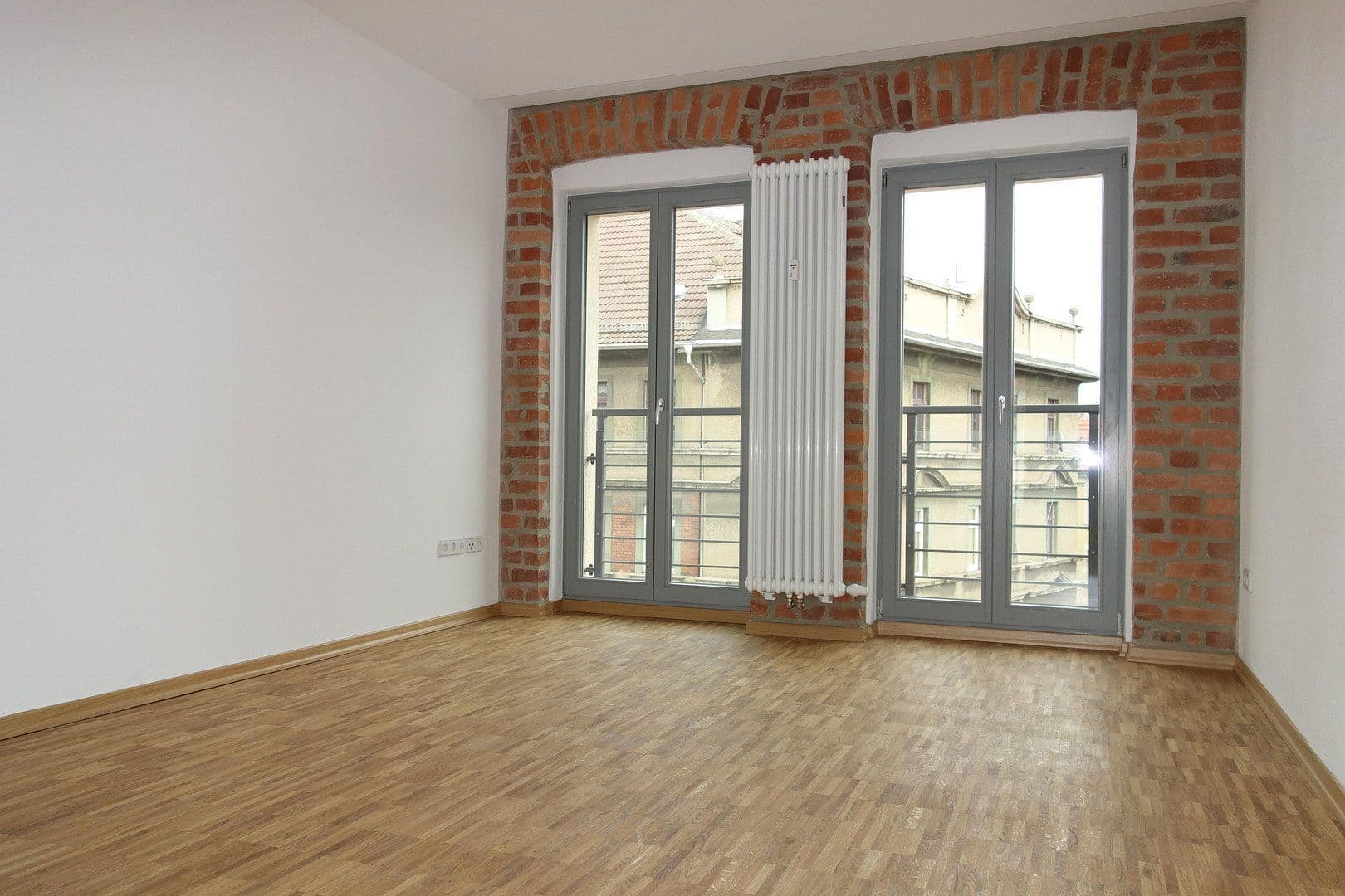 Pronájem bytu 3+1 84 m², Leipzig, Sasko Pronájem bytu 3+1 84 m², Leipzig, Sasko