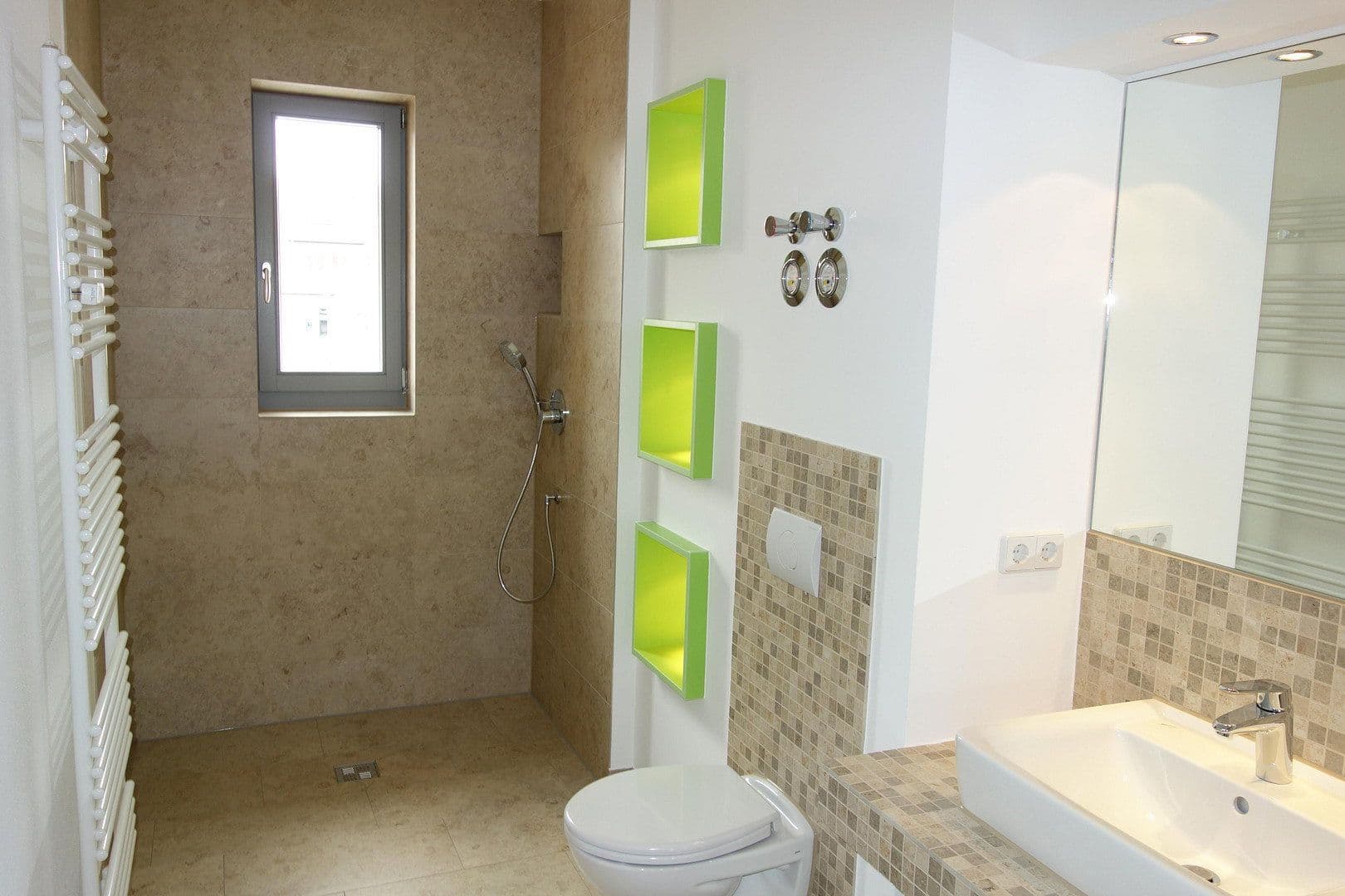 Pronájem bytu 3+1 84 m², Leipzig, Sasko Pronájem bytu 3+1 84 m², Leipzig, Sasko