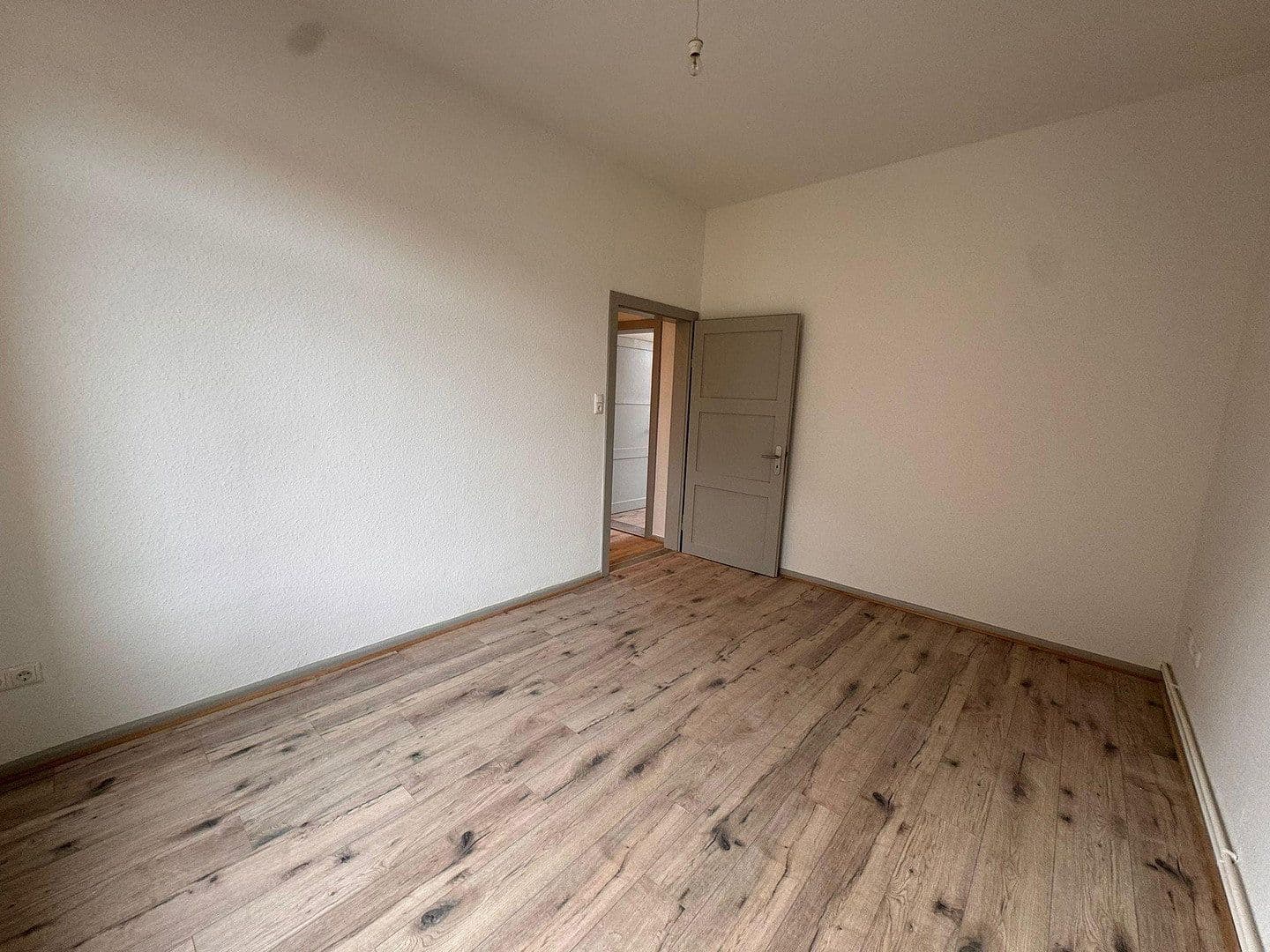Pronájem bytu 3+1 80 m², Hildesheim, Dolní Sasko Pronájem bytu 3+1 80 m², Hildesheim, Dolní Sasko