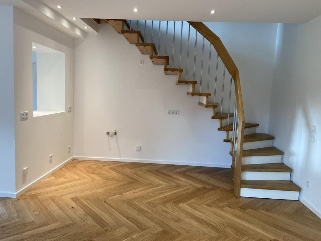Pronájem domu 100 m², pozemek 170 m², Düsseldorf, Severní Porýní-Vestfálsko Pronájem domu 100 m², pozemek 170 m², Düsseldorf, Severní Porýní-Vestfálsko