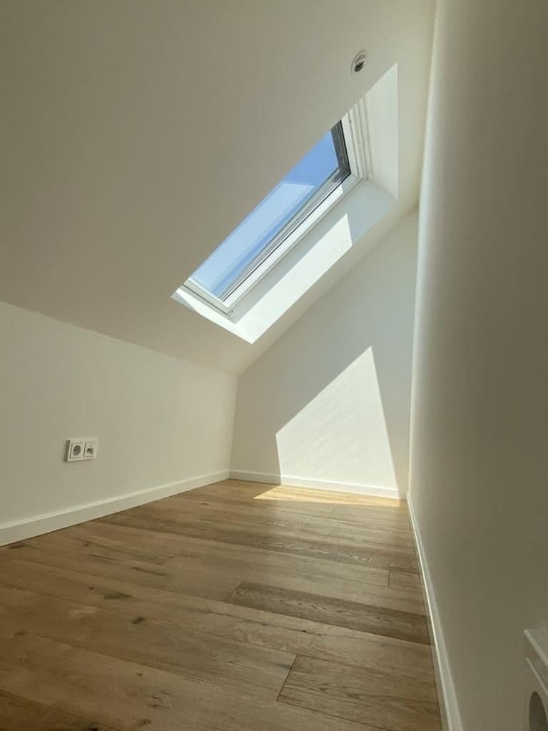 Pronájem domu 100 m², pozemek 170 m², Düsseldorf, Severní Porýní-Vestfálsko Pronájem domu 100 m², pozemek 170 m², Düsseldorf, Severní Porýní-Vestfálsko
