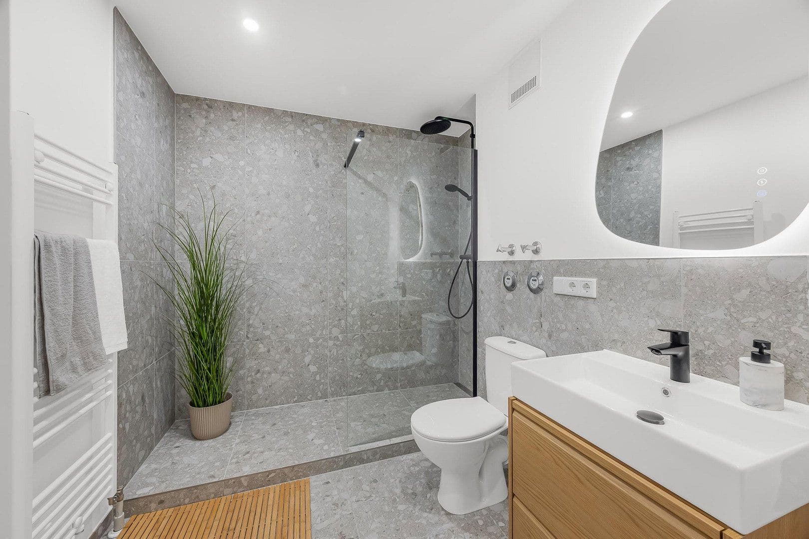 Prodej bytu 3+1 81 m², München, Bavorsko Prodej bytu 3+1 81 m², München, Bavorsko