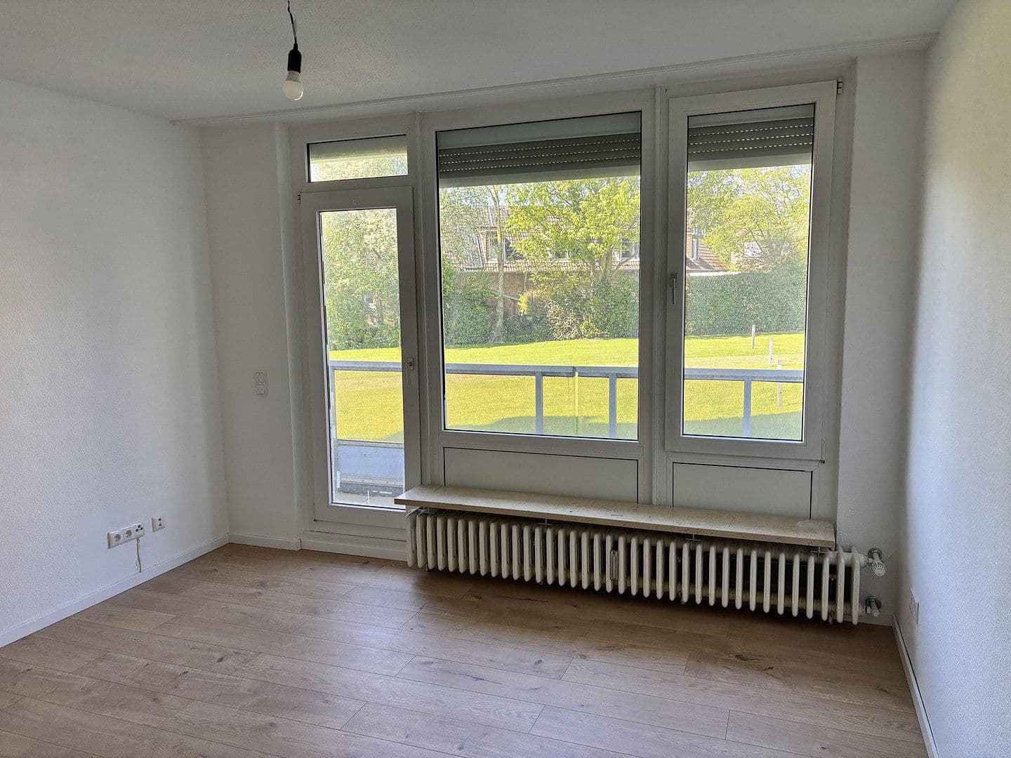 Pronájem bytu 2+1 63 m², Hochhausring 7, Cáchy, Severní Porýní-Vestfálsko Pronájem bytu 2+1 63 m², Hochhausring 7, Cáchy, Severní Porýní-Vestfálsko