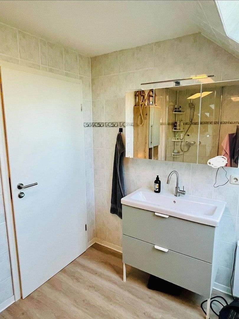Pronájem domu 110 m², pozemek 400 m², Am Baalberger Sportplatz 5 b, Bernburg, Sasko-Anhaltsko Pronájem domu 110 m², pozemek 400 m², Am Baalberger Sportplatz 5 b, Bernburg, Sasko-Anhaltsko