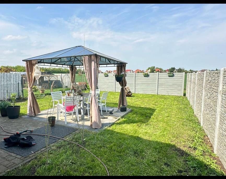 Pronájem domu 110 m², pozemek 400 m², Am Baalberger Sportplatz 5 b, Bernburg, Sasko-Anhaltsko Pronájem domu 110 m², pozemek 400 m², Am Baalberger Sportplatz 5 b, Bernburg, Sasko-Anhaltsko