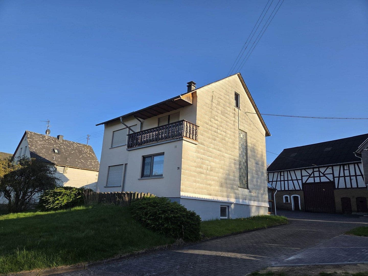 Prodej domu 158 m², pozemek 1.674 m², Hauptstraße 31, Heinzenbach, Porýní-Falc Prodej domu 158 m², pozemek 1.674 m², Hauptstraße 31, Heinzenbach, Porýní-Falc