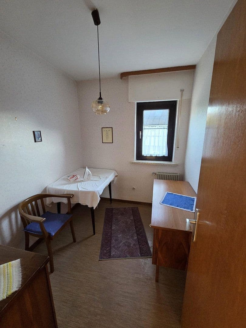 Prodej domu 158 m², pozemek 1.674 m², Hauptstraße 31, Heinzenbach, Porýní-Falc Prodej domu 158 m², pozemek 1.674 m², Hauptstraße 31, Heinzenbach, Porýní-Falc