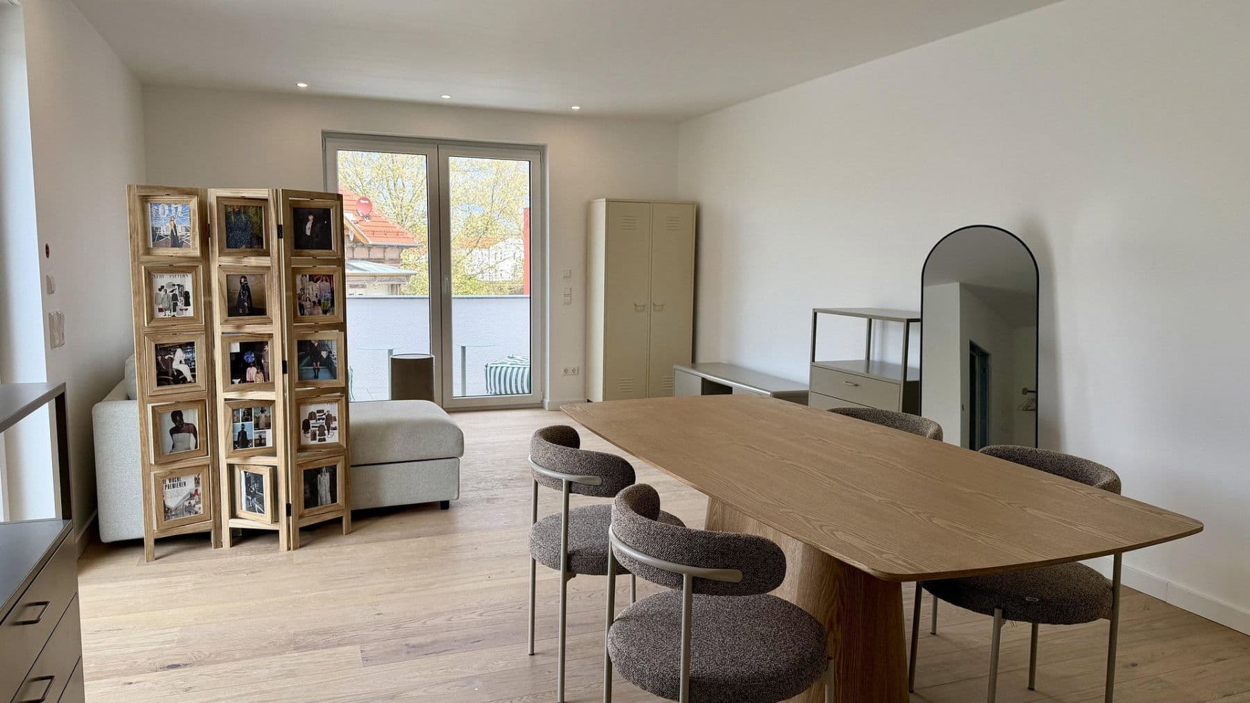 Prodej bytu 1+1 38 m², Fliederstraße 4, Metzingen, Bádensko-Württembersko Prodej bytu 1+1 38 m², Fliederstraße 4, Metzingen, Bádensko-Württembersko