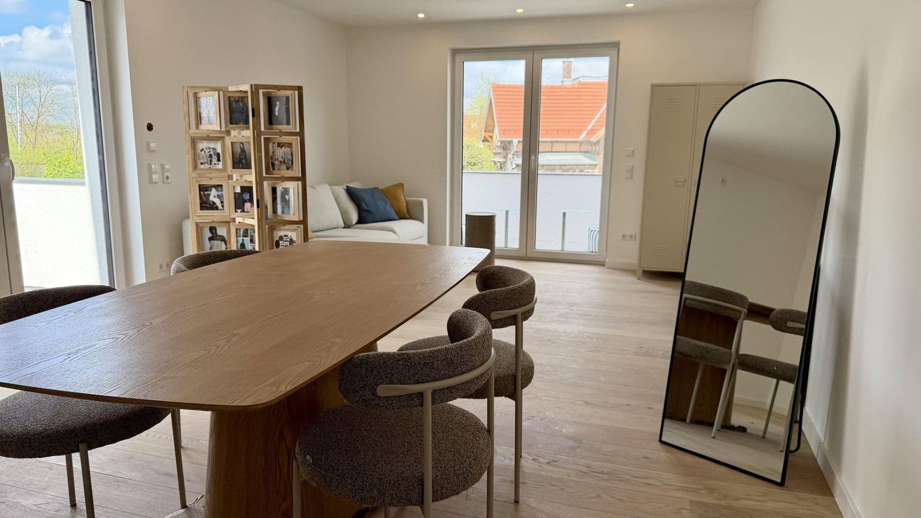 Prodej bytu 1+1 38 m², Fliederstraße 4, Metzingen, Bádensko-Württembersko Prodej bytu 1+1 38 m², Fliederstraße 4, Metzingen, Bádensko-Württembersko