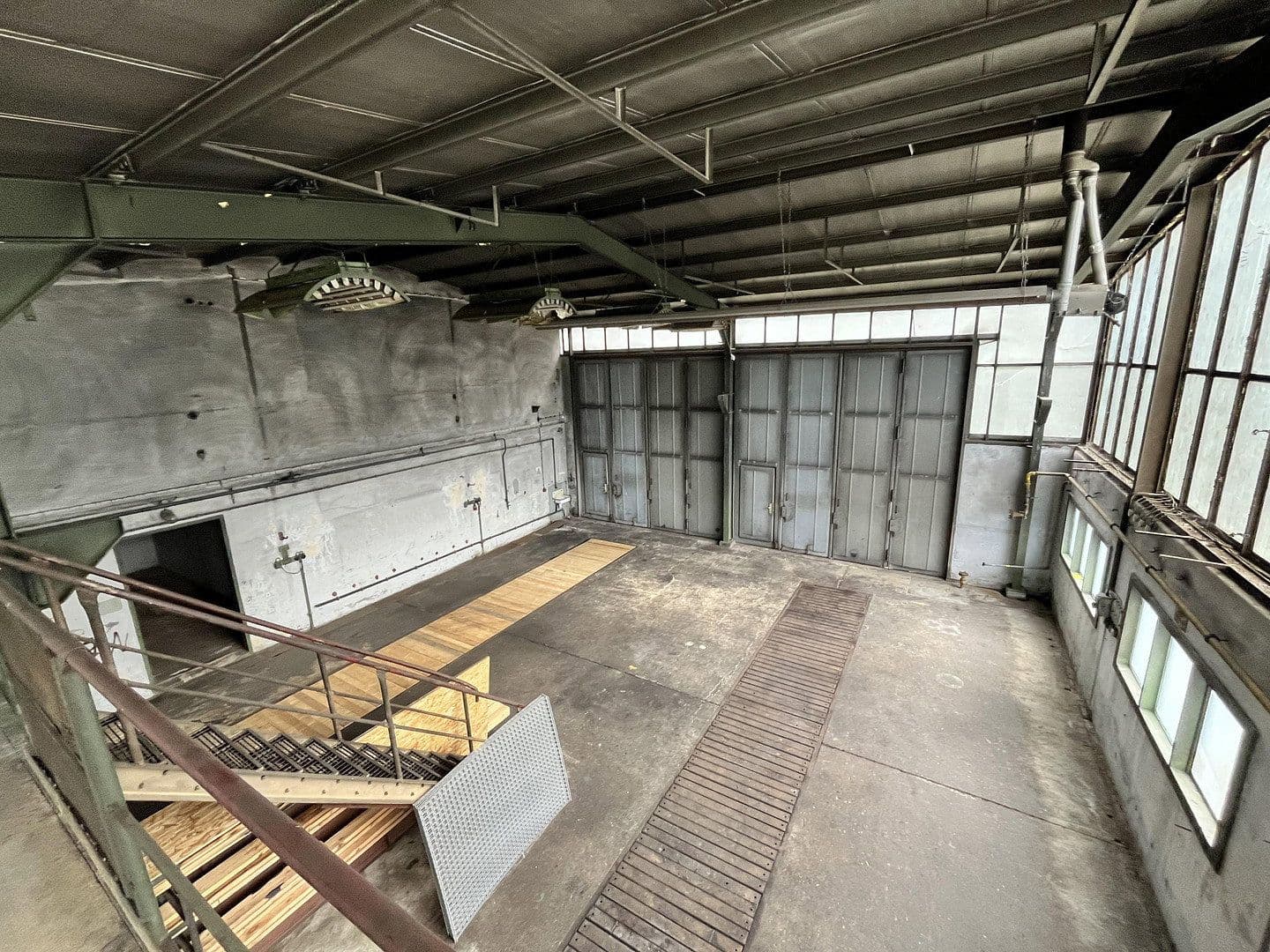 Pronájem nebytového prostoru 1.400 m², Nízké, Sasko Pronájem nebytového prostoru 1.400 m², Nízké, Sasko