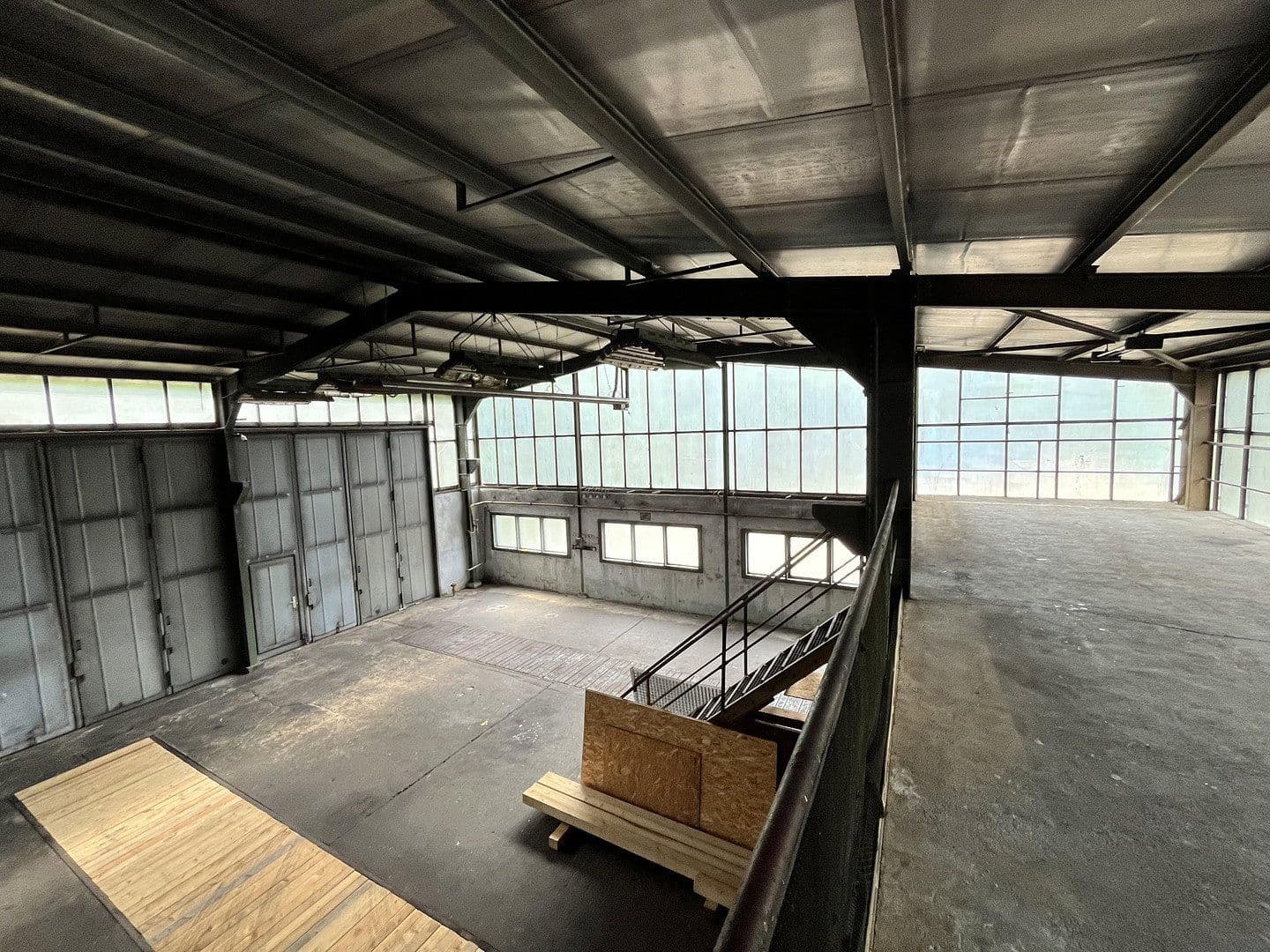 Pronájem nebytového prostoru 1.400 m², Nízké, Sasko Pronájem nebytového prostoru 1.400 m², Nízké, Sasko