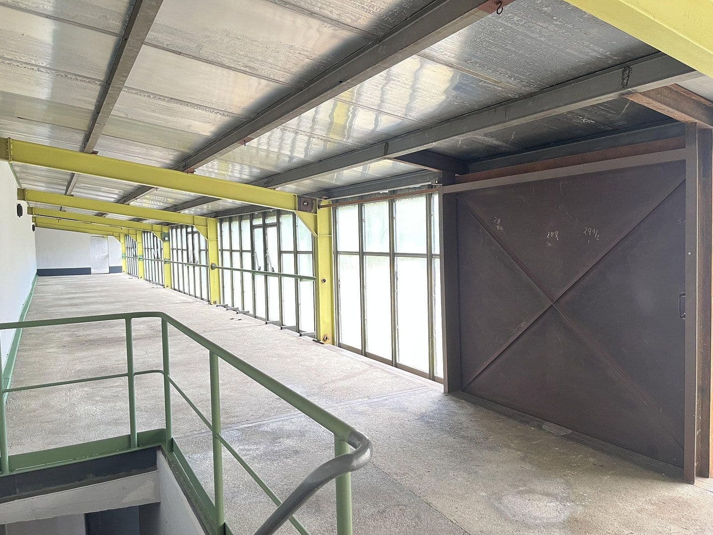 Pronájem nebytového prostoru 1.400 m², Nízké, Sasko Pronájem nebytového prostoru 1.400 m², Nízké, Sasko