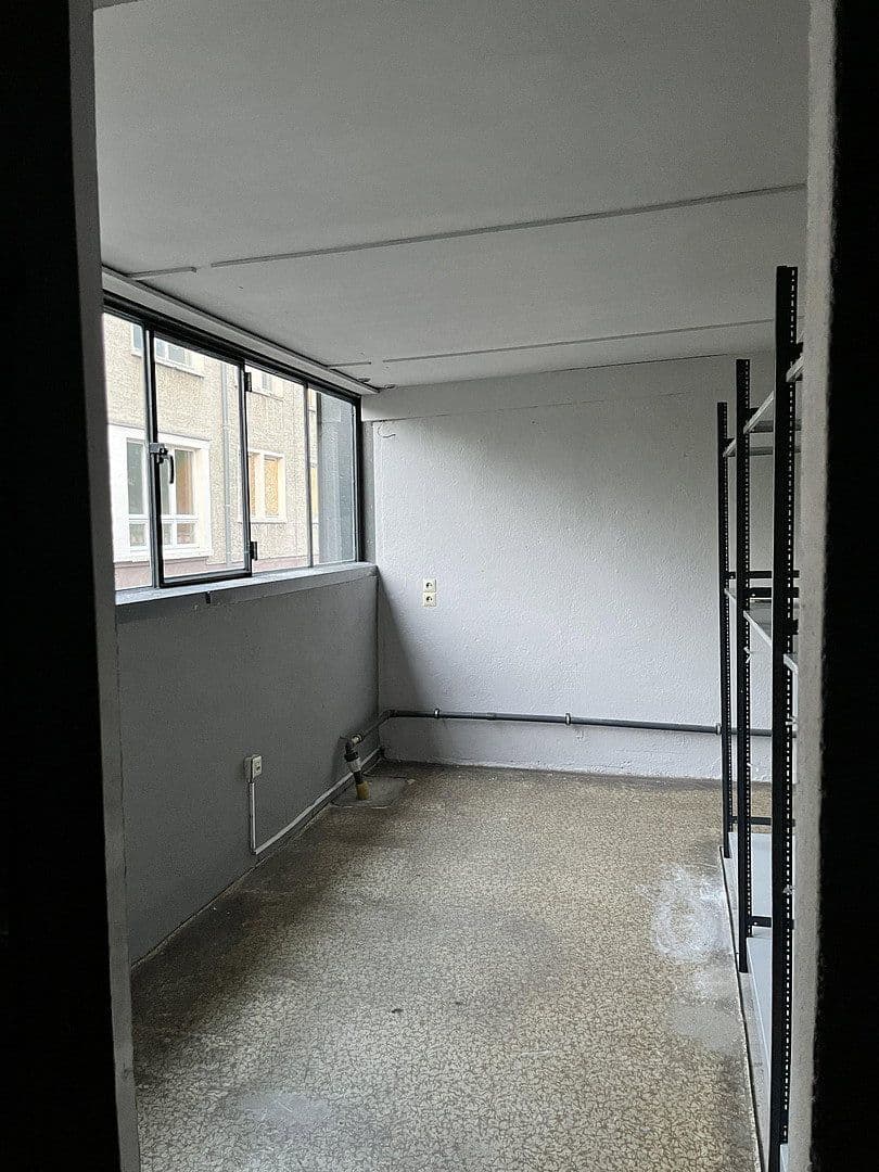 Pronájem nebytového prostoru 1.400 m², Nízké, Sasko Pronájem nebytového prostoru 1.400 m², Nízké, Sasko