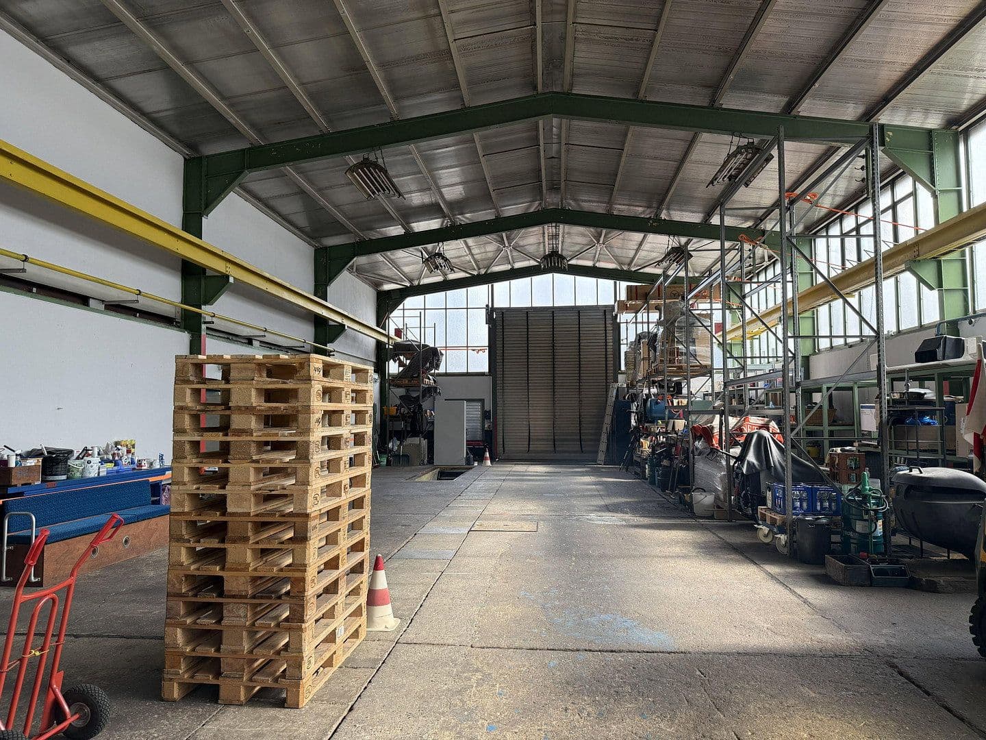 Pronájem nebytového prostoru 1.400 m², Nízké, Sasko Pronájem nebytového prostoru 1.400 m², Nízké, Sasko