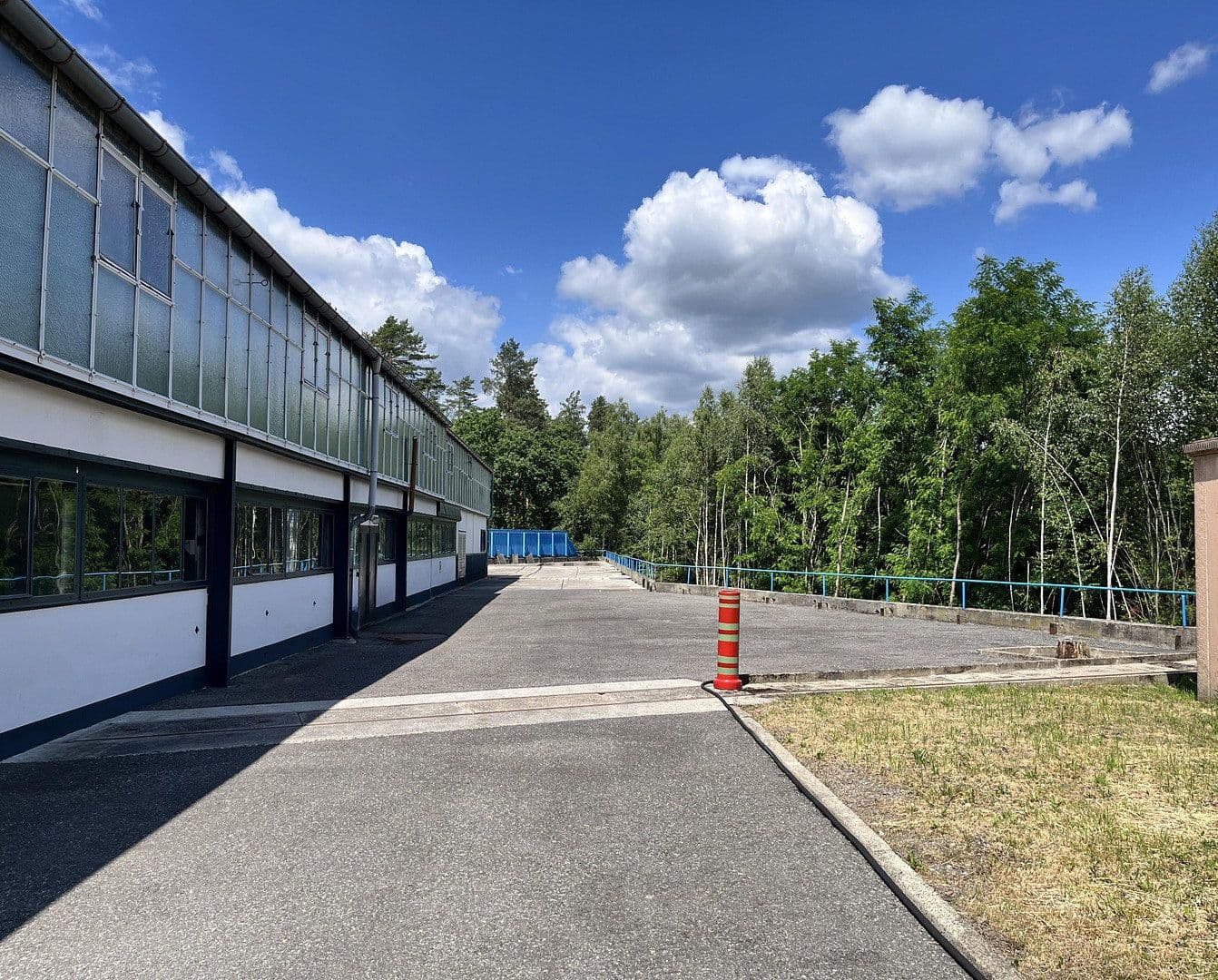 Pronájem nebytového prostoru 1.400 m², Nízké, Sasko Pronájem nebytového prostoru 1.400 m², Nízké, Sasko