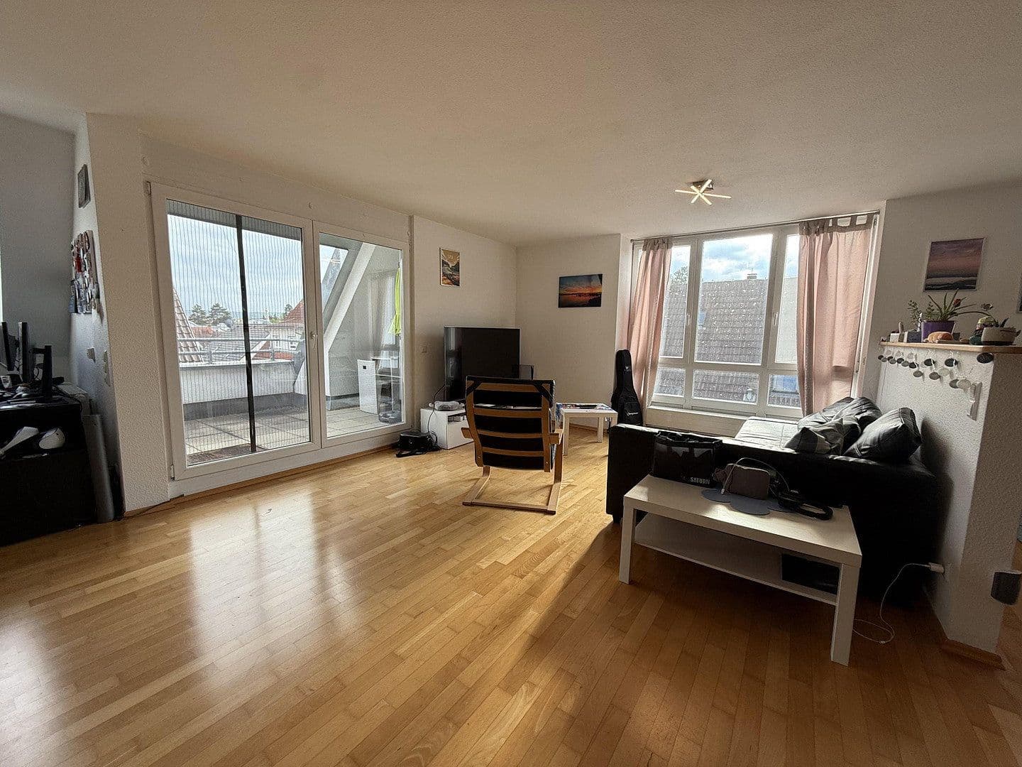 Pronájem bytu 3+1 80 m², Korntal-Münchingen, Bádensko-Württembersko Pronájem bytu 3+1 80 m², Korntal-Münchingen, Bádensko-Württembersko