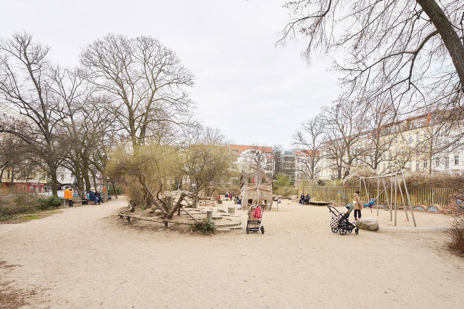 Prodej bytu 3+1 95 m², Stargarderstr. 21, Berlin, Berlín Prodej bytu 3+1 95 m², Stargarderstr. 21, Berlin, Berlín