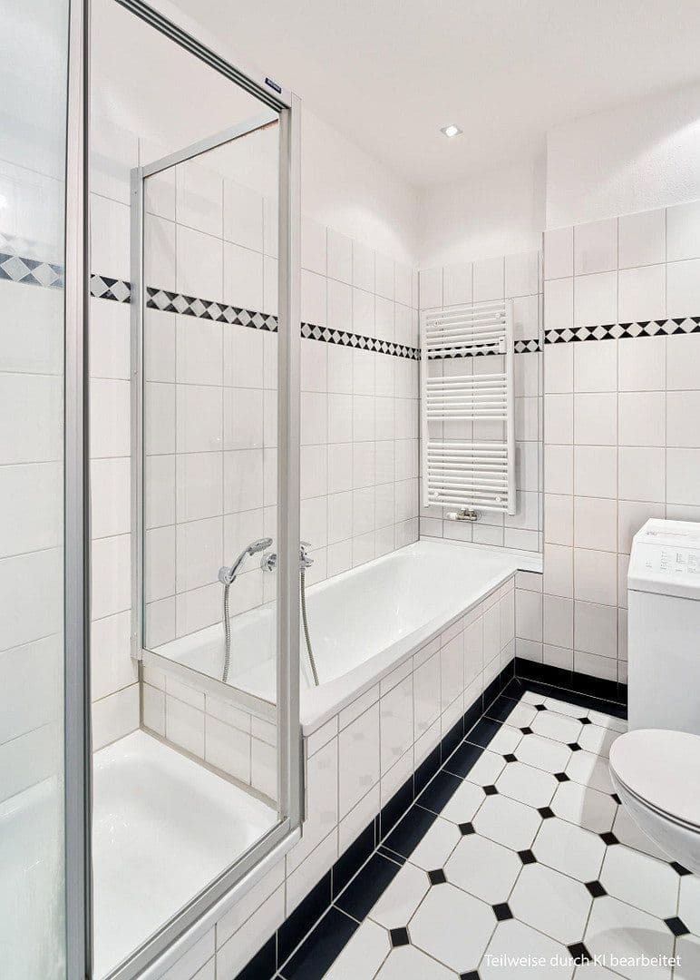 Prodej bytu 3+1 95 m², Stargarderstr. 21, Berlin, Berlín Prodej bytu 3+1 95 m², Stargarderstr. 21, Berlin, Berlín