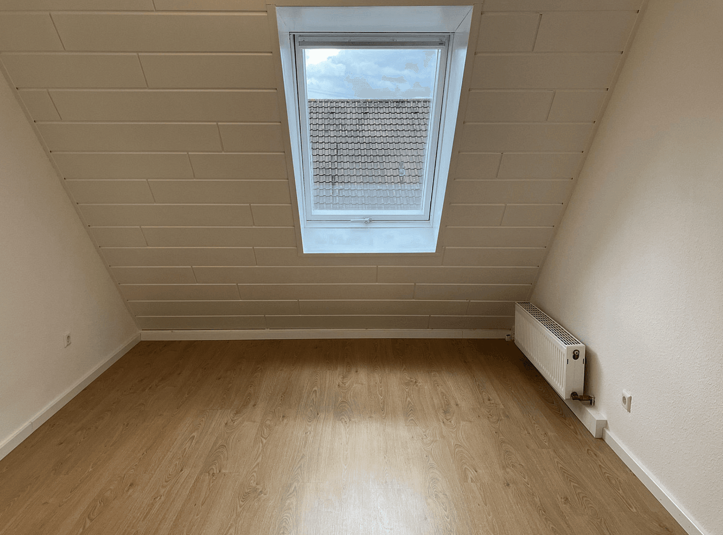 Prodej domu 165 m², pozemek 181 m², Rauenberg, Bádensko-Württembersko Prodej domu 165 m², pozemek 181 m², Rauenberg, Bádensko-Württembersko