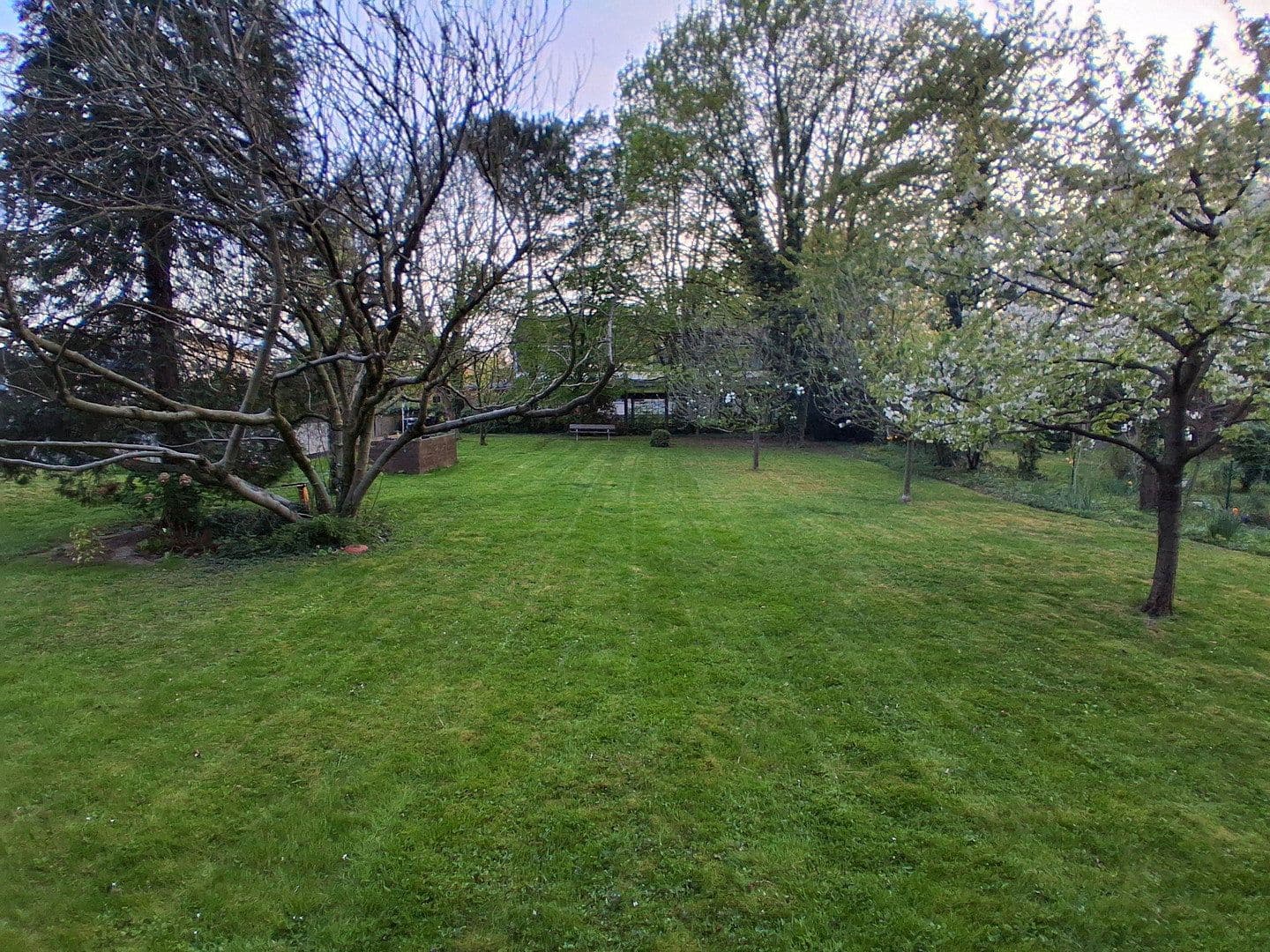 Prodej bytu 4+1 117 m², Bonn, Severní Porýní-Vestfálsko Prodej bytu 4+1 117 m², Bonn, Severní Porýní-Vestfálsko