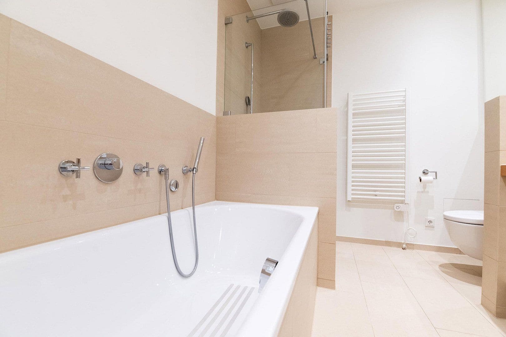Prodej bytu 5+1 161 m², Alter Güterbahnhof 3c, Hamburg-Winterhude, Hamburg Prodej bytu 5+1 161 m², Alter Güterbahnhof 3c, Hamburg-Winterhude, Hamburg