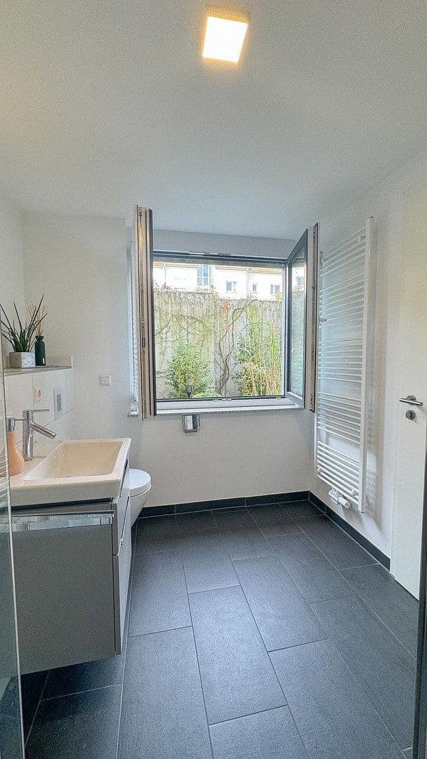 Prodej domu 145 m², pozemek 150 m², Mannheim, Bádensko-Württembersko Prodej domu 145 m², pozemek 150 m², Mannheim, Bádensko-Württembersko