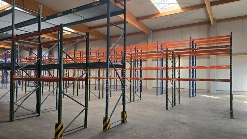 Pronájem nebytového prostoru 1.206 m², Egelsees 13, Siegenburg, Bavorsko Pronájem nebytového prostoru 1.206 m², Egelsees 13, Siegenburg, Bavorsko