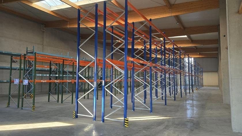 Pronájem nebytového prostoru 1.206 m², Egelsees 13, Siegenburg, Bavorsko Pronájem nebytového prostoru 1.206 m², Egelsees 13, Siegenburg, Bavorsko