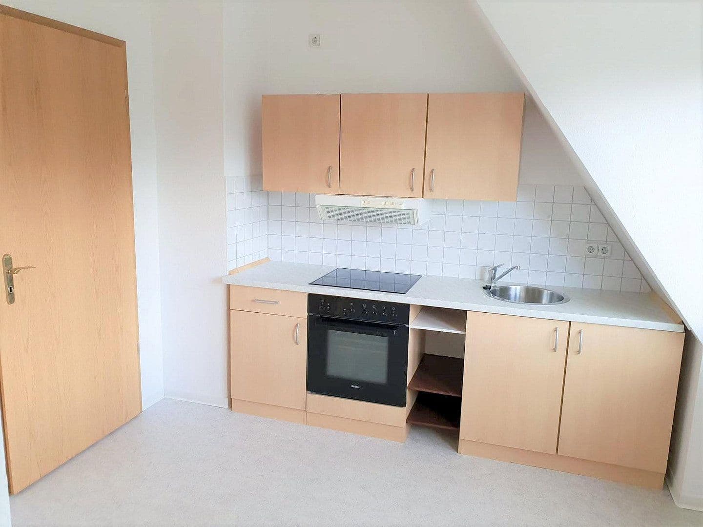 Pronájem bytu 2+1 52 m², Heinrich-Kaps-Str. 2, Leipzig, Sasko Pronájem bytu 2+1 52 m², Heinrich-Kaps-Str. 2, Leipzig, Sasko