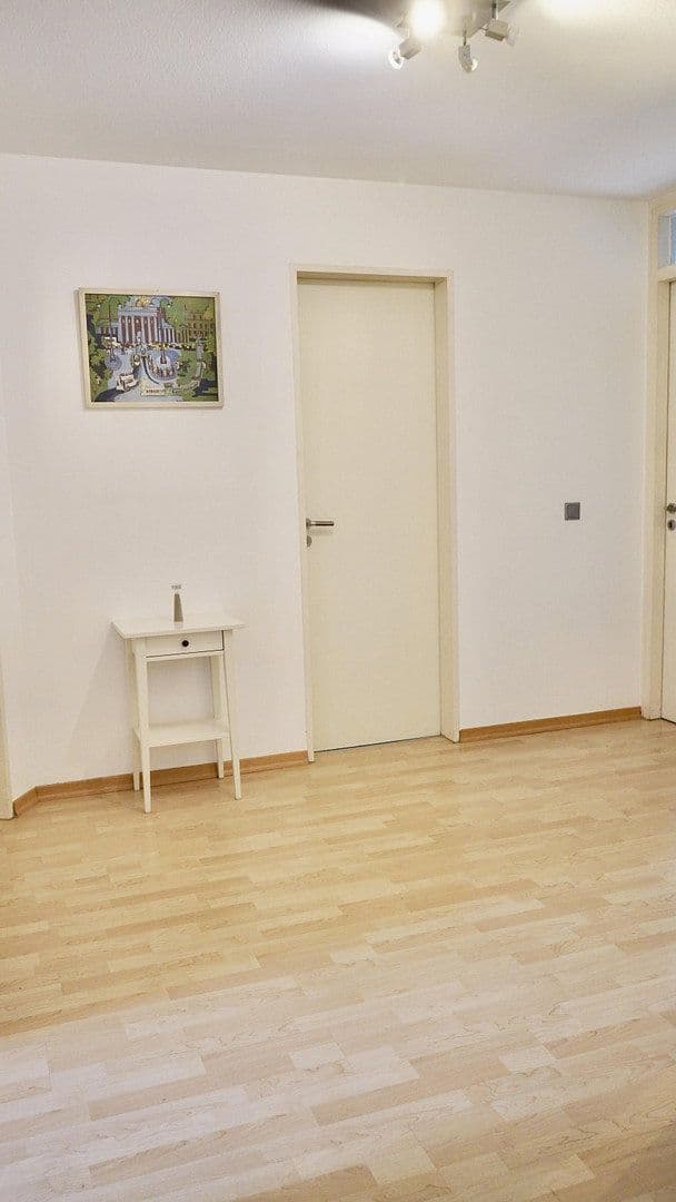 Pronájem bytu 2+1 63 m², Paula-Ludwig-Weg, München, Bavorsko Pronájem bytu 2+1 63 m², Paula-Ludwig-Weg, München, Bavorsko