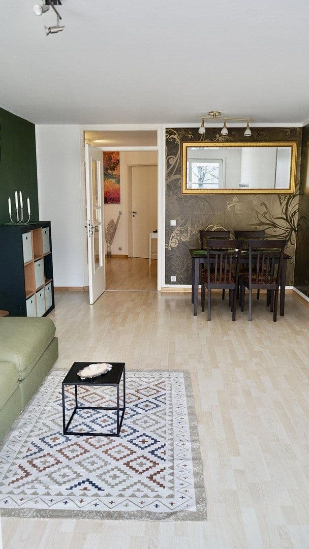 Pronájem bytu 2+1 63 m², Paula-Ludwig-Weg, München, Bavorsko Pronájem bytu 2+1 63 m², Paula-Ludwig-Weg, München, Bavorsko