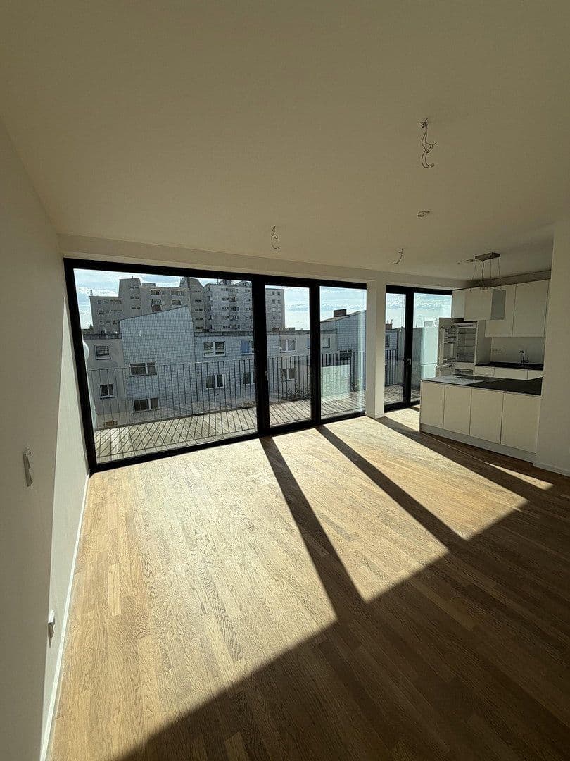 Prodej bytu 3+1 110 m², Harzer Straße 109, Berlin, Berlín Prodej bytu 3+1 110 m², Harzer Straße 109, Berlin, Berlín