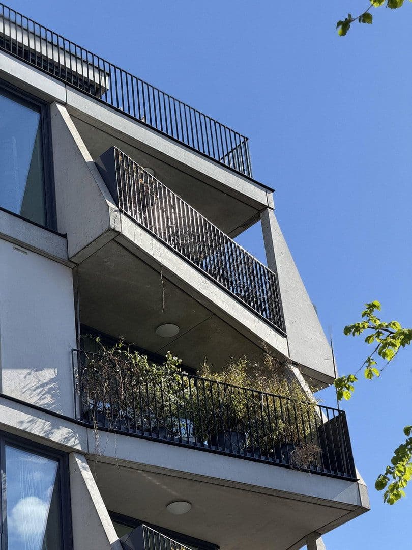 Prodej bytu 3+1 110 m², Harzer Straße 109, Berlin, Berlín Prodej bytu 3+1 110 m², Harzer Straße 109, Berlin, Berlín