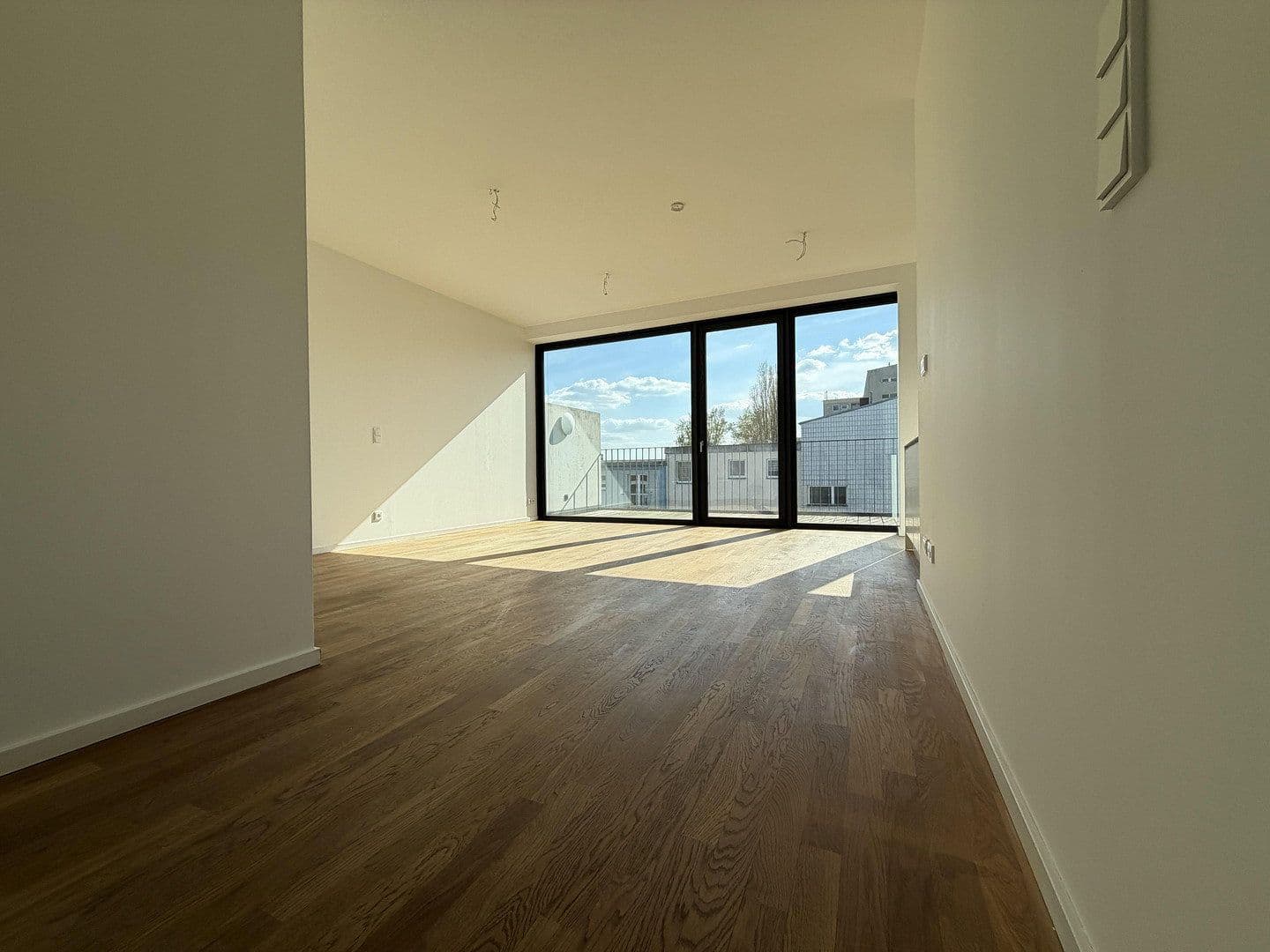 Prodej bytu 3+1 110 m², Harzer Straße 109, Berlin, Berlín Prodej bytu 3+1 110 m², Harzer Straße 109, Berlin, Berlín